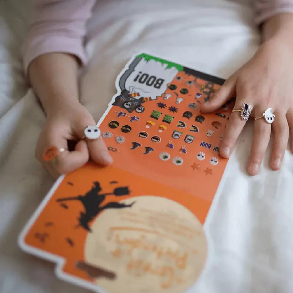 Bague toupie Halloween Glow in the Dark (1 pièce aléatoire) – Image 3