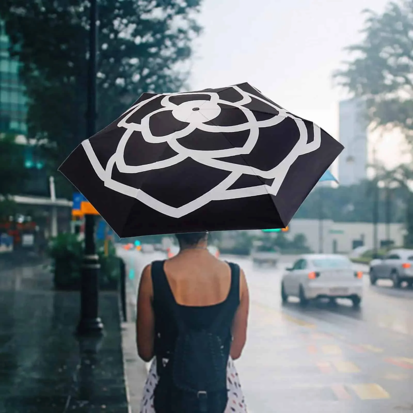 Parapluie pliant solide et léger – Image 2